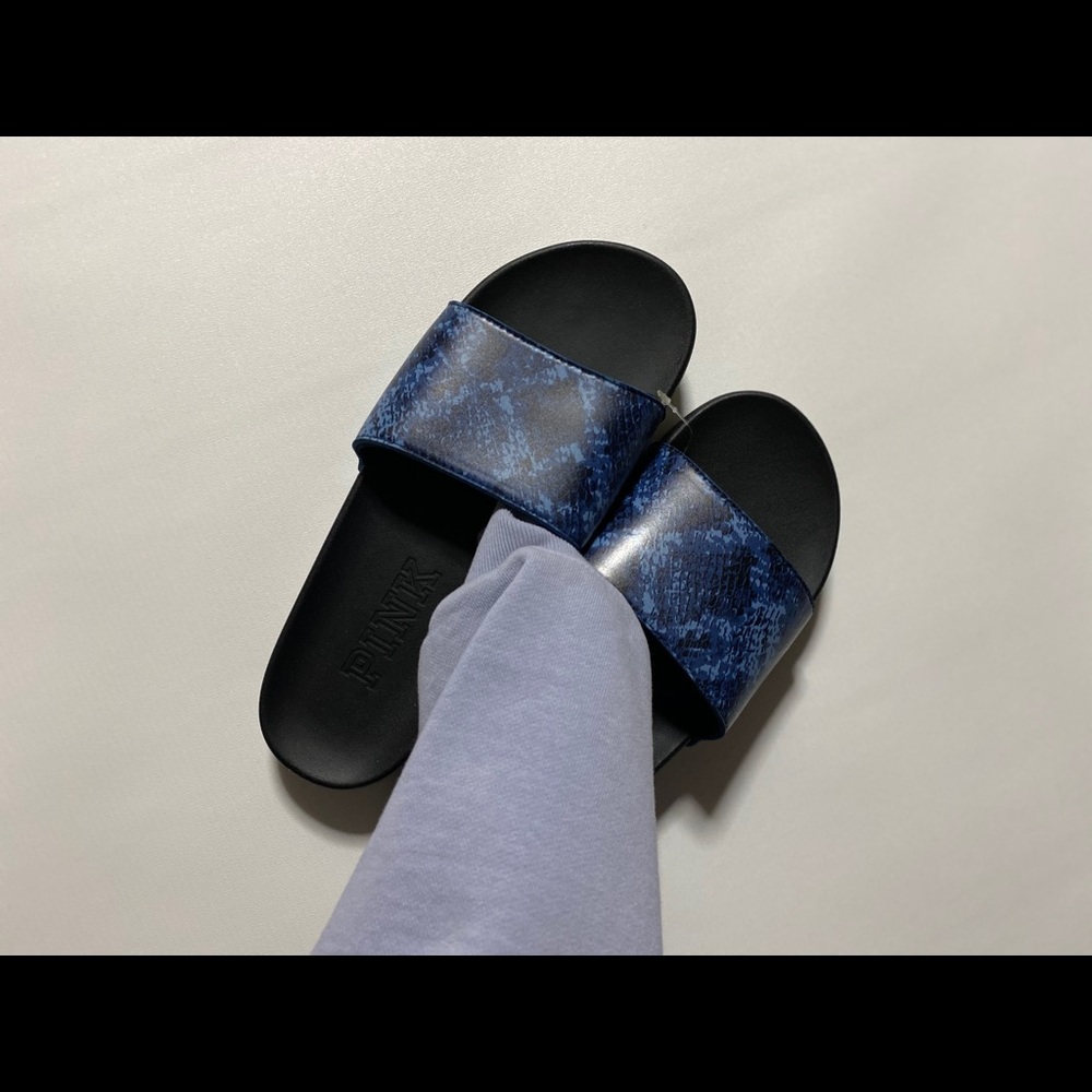 victoria’s secret / pink single strap slides